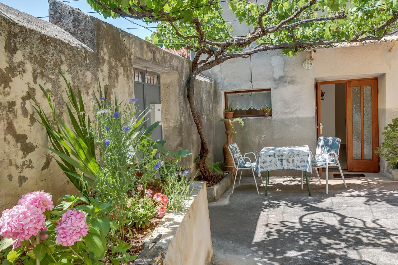 Apartments Ivna Veli Losinj Exterior photo