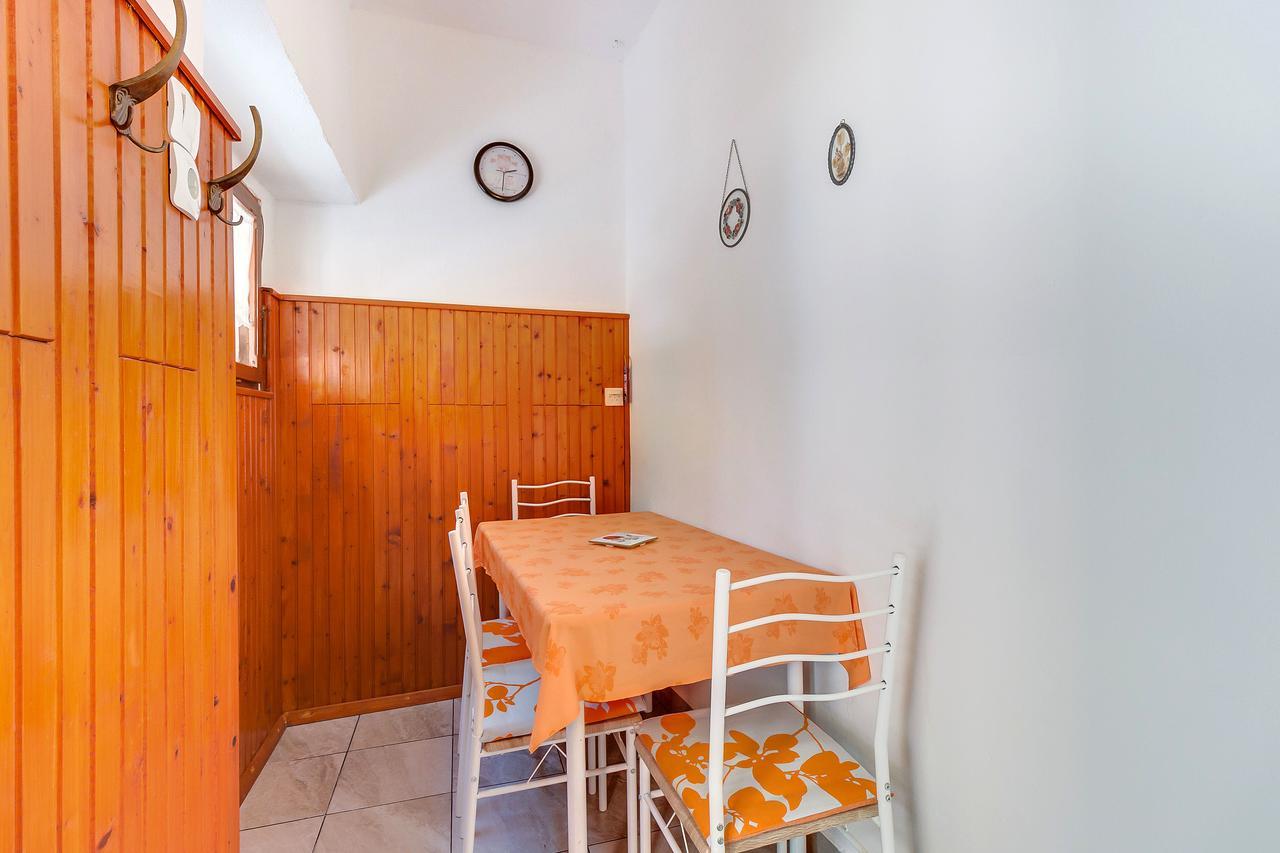 Apartments Ivna Veli Losinj Exterior photo
